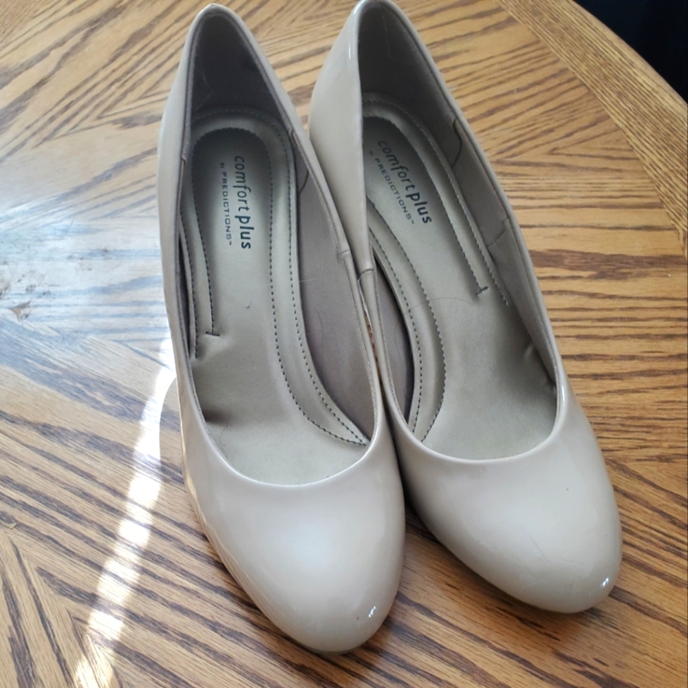 (3 for 15$)Cream colored heels/pumps